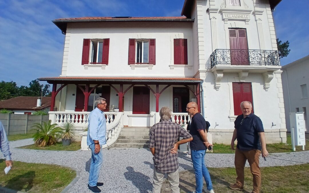 Les participants ont visité plusieurs opérations de logement d'insertion à Orx et Labenne.