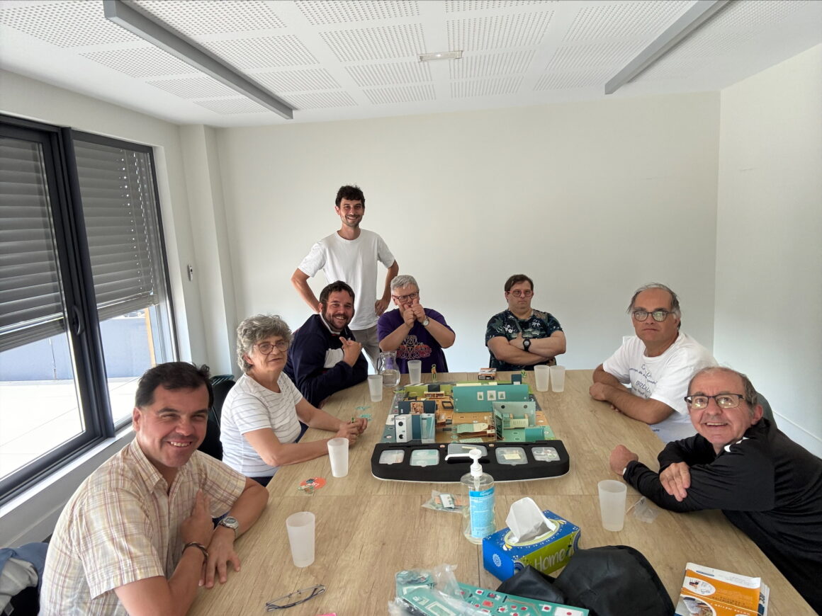 Avec le plateau Mon Logement et moi, se projeter dans la vie quotidienne après la retraite est un jeu d'enfant.