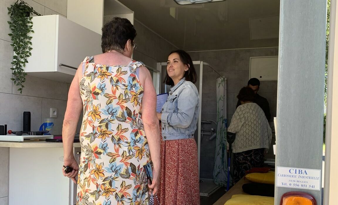 Les équipes de SOLIHA à la rencontre des locataires seniors de Rochefort Habitat Océan.